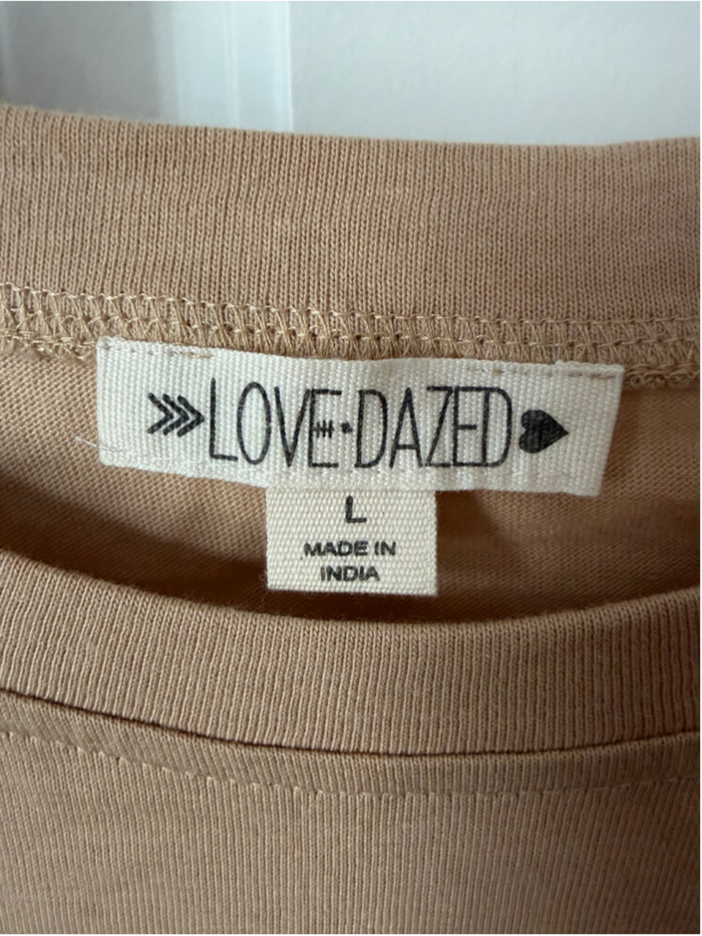 LOVE DAZED Beige Pink Bow Short Sleeve Tee L NWT - Picture 4 of 5